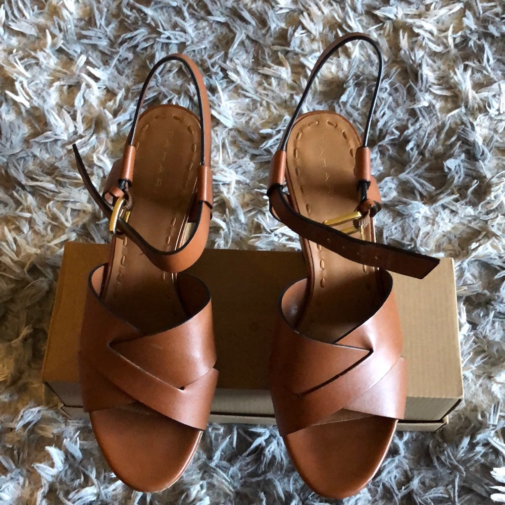 Women’s platform sandals. Size 9, corkscrew heel.